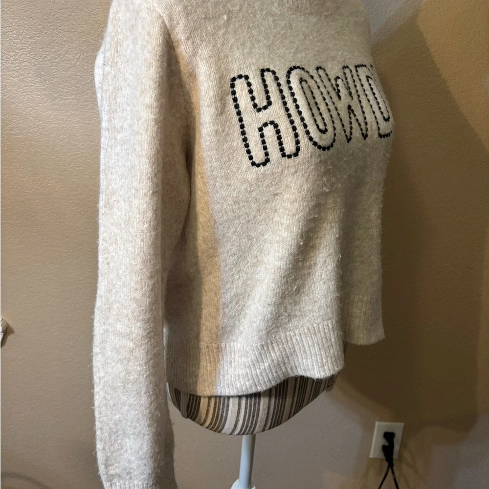 White Crow this cozy